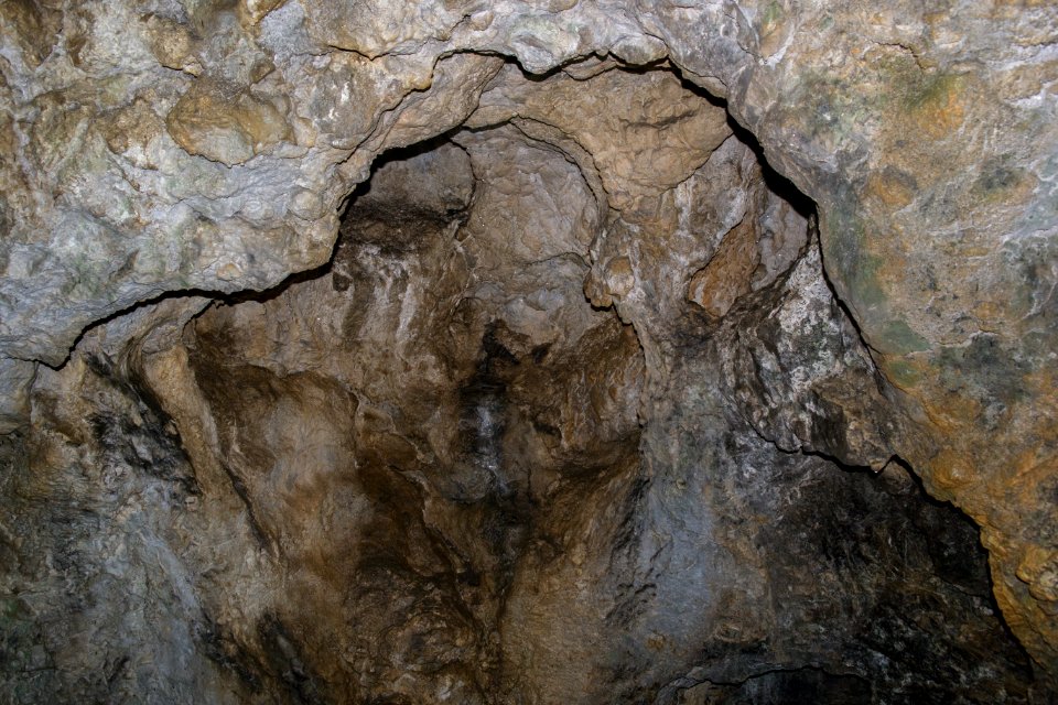 Kellerberghöhle (A 37) 16