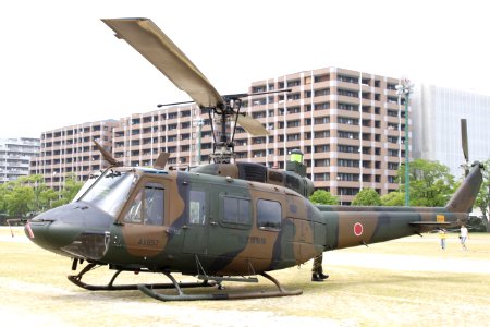 JGSDF UH-1J camp-fukuoka 20090524 135244