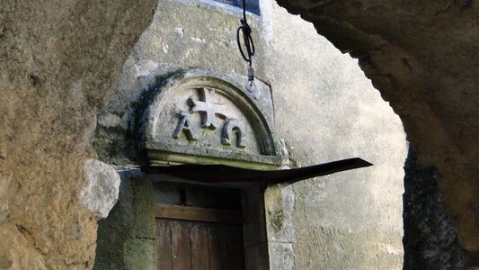 Pierre symbols cross