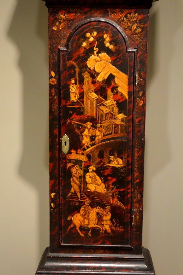 Japanned tall clock, dial inscribed 'Brown Boston', movement by Gawen Brown, japanning possibly by Thomas Johnston, Boston, 1745-1755, white pine, paint, gesso, gilt, view 2 - Winterthur Museum - DSC01406