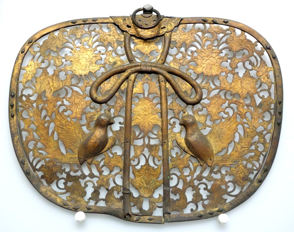 Keman (pendant ornament), Kamakura period, 13th century, gilt bronze in blue-winged magpie design - Tokyo National Museum - DSC05721