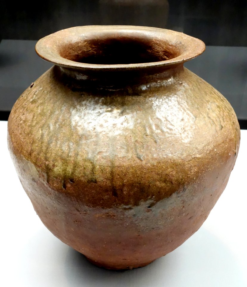 Jar, Tokoname ware, Heian period, 12th century, excavated at Mizoguchi, Futami-cho, Ise-shi, Mie, natural glaze - Tokyo National Museum - DSC05235