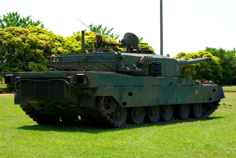 JGSDF Type90 tank 20120527-06