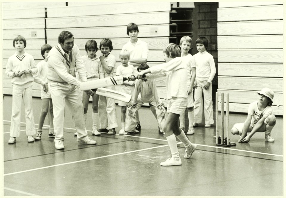 Jeugd cricket. NL-HlmNHA 5400465492