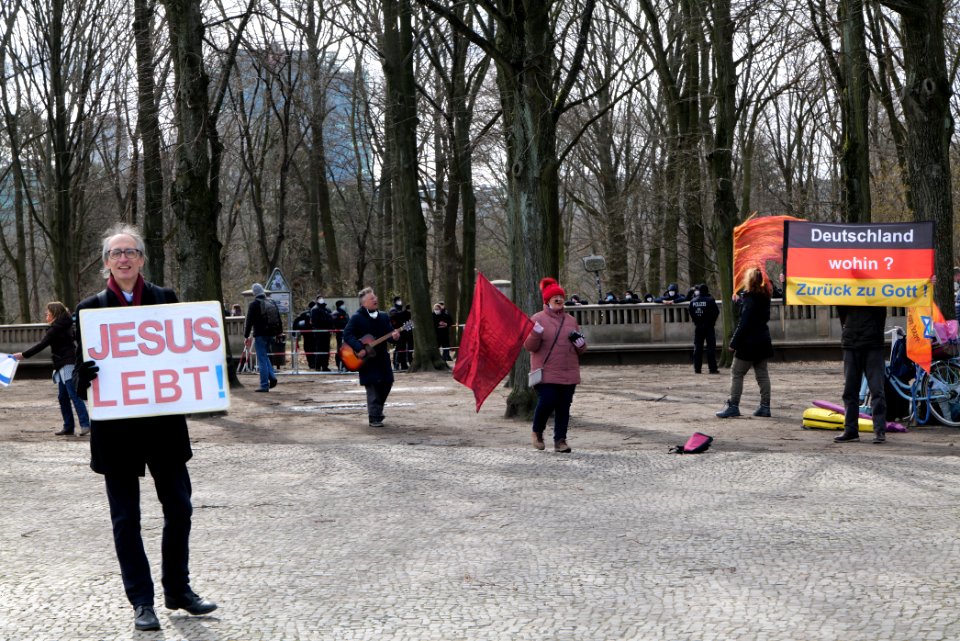 Jesus alive protest Berlin 2021-03-20 03