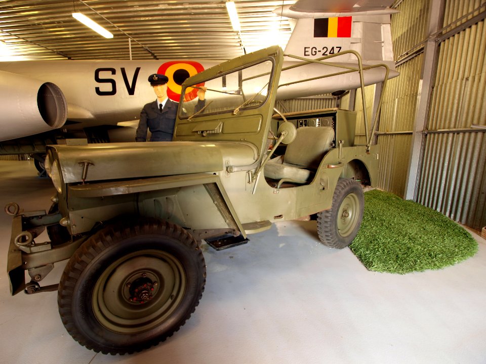 Jeep with radio pic1