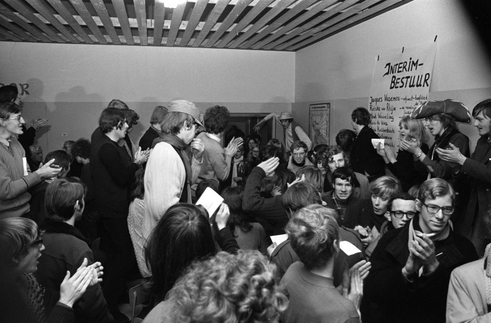 Katholieke Academie te Beverwijk wordt nog bezet gehouden, Bestanddeelnr 923-1551