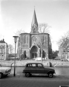 Kathedraal de H Barabara te Breda, het exterieur waarschijnlijk huwelijk Prinse, Bestanddeelnr 916-0522