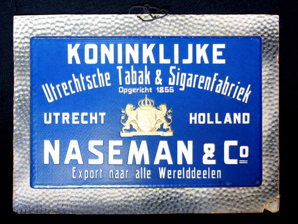 Koninklijke Utrechtsche Tabak & Sgarenfabriek Naseman & Co kartonnen reklame bord