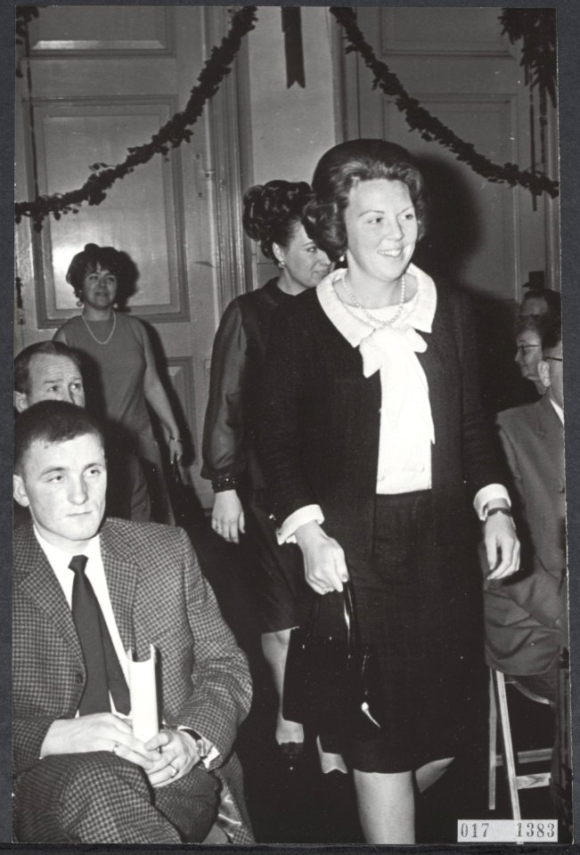 Koninklijk huis, prinsessen, kerstmis, hofhoudingen, Beatrix, prinses, Margriet,, Bestanddeelnr 017-1383