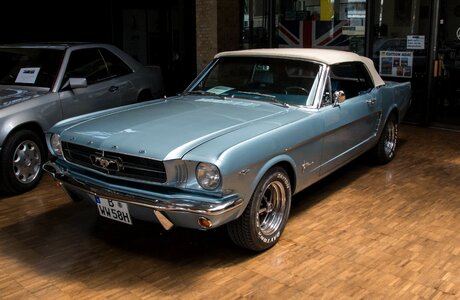 Chrome ford mustang photo