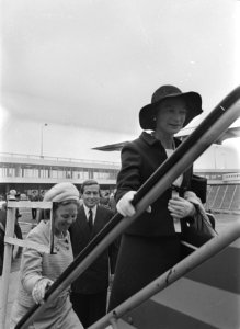 Koninklijk bezoek naar Zeeland. Groothertogin, prinses Beatrix en prins Claus op, Bestanddeelnr 920-7020