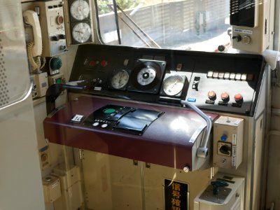 Kobe subway 1000 series cabin