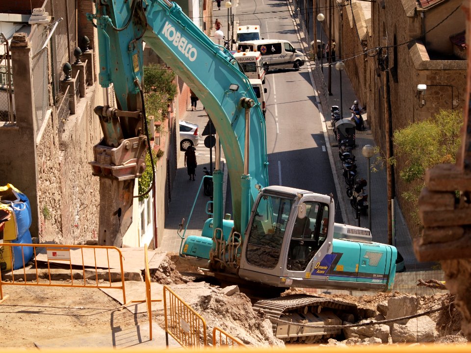 Kobelco SK 330H pic1