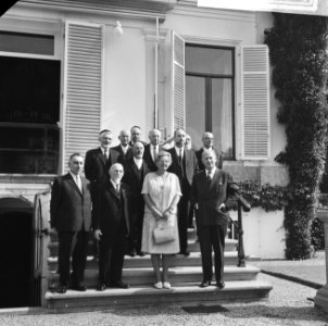 Koningin Juliana ontving commissie Nederland-Israelische kerkgenootschap op Pale, Bestanddeelnr 918-1841