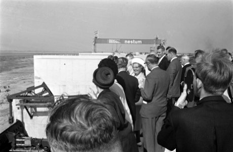 Koningin Juliana op het sluizencomplex, Bestanddeelnr 916-8316