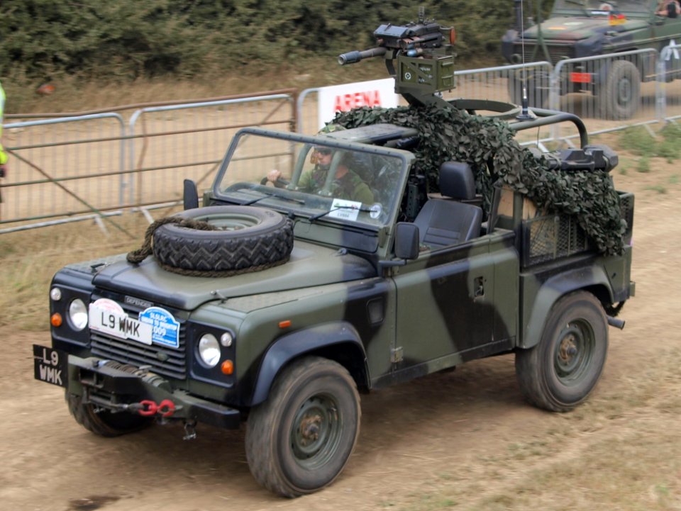 Land Rover, licence registration 'L9 WMK' pic2