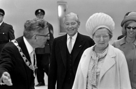 Koningin Juliana opent Beneluxtunnel, Bestanddeelnr 920-3833