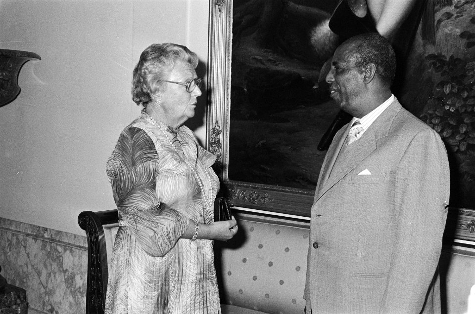 Koningin Juliana ontvangt president Siad Barre van Somalië, Bestanddeelnr 929-8880