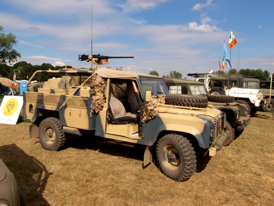Land Rover, licence registration '90-KE-6530' pic2