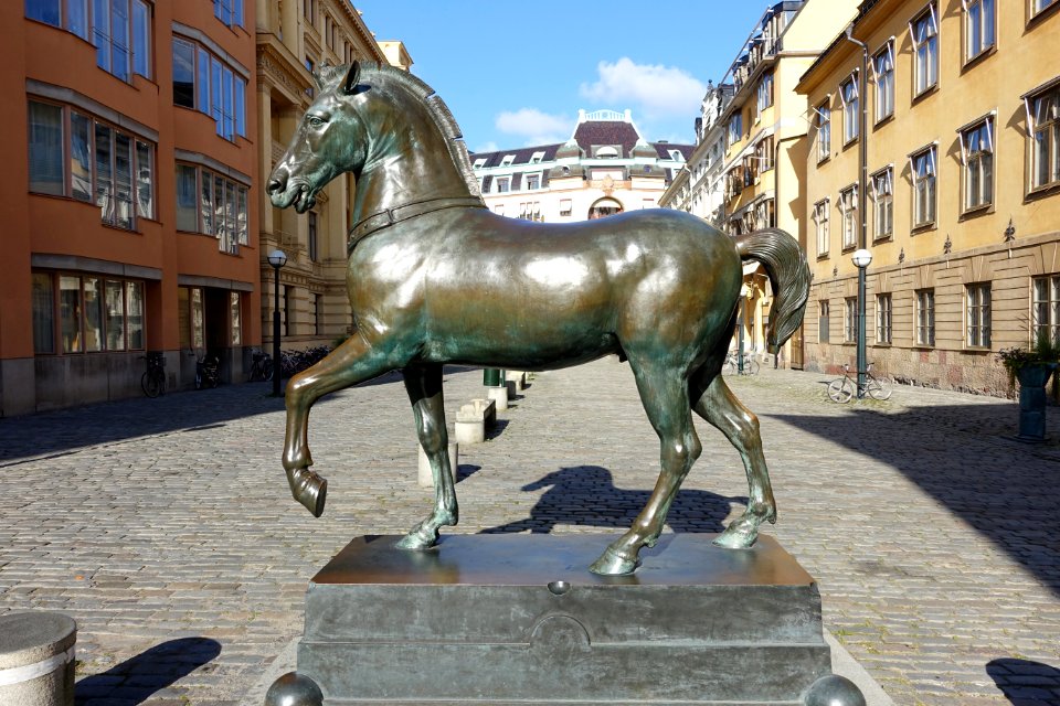 Konstantinopel-Hästen by Sivert Lindblom, erected 1989 - Stockholm, Sweden - DSC00734