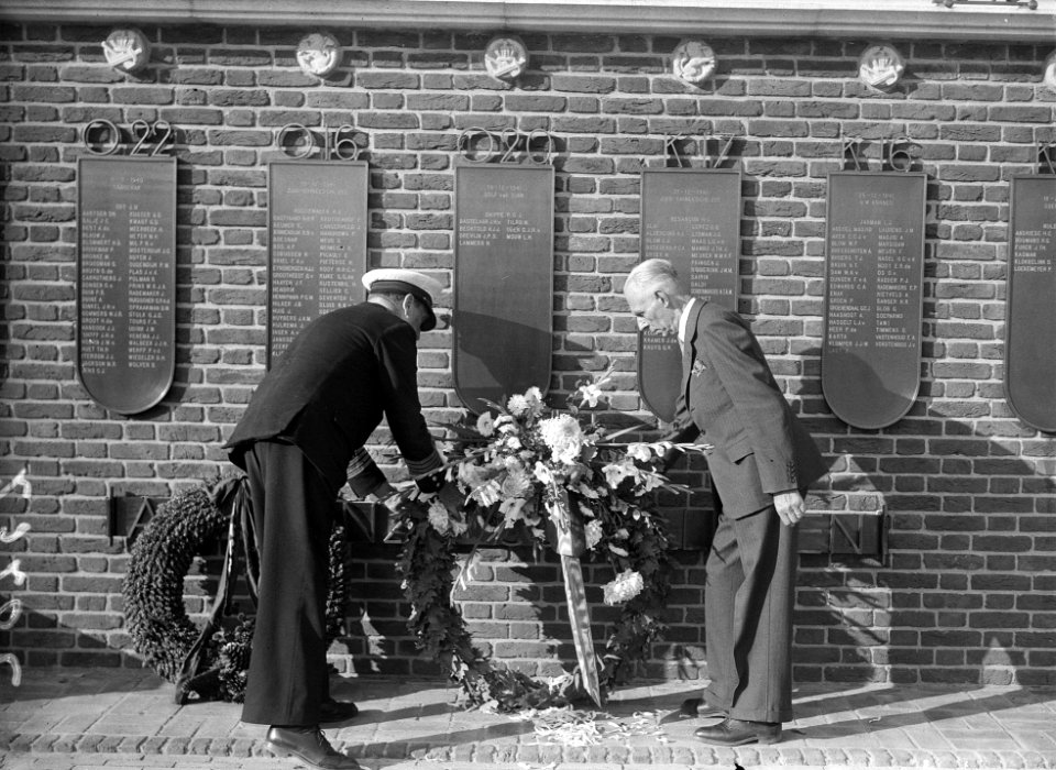Kranslegging zeekadetten, Bestanddeelnr 902-3202