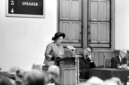 Koningin Juliana opent in de Ridderzaal de vergadering, Bestanddeelnr 919-5186