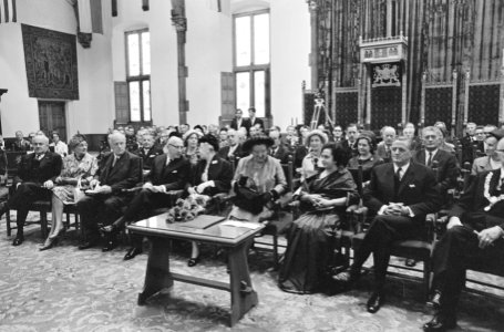 Koningin Juliana opent in de Ridderzaal de vergadering, Bestanddeelnr 919-5184