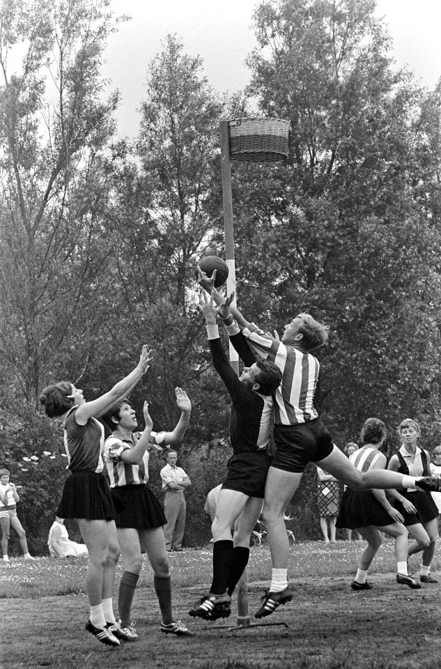 Korfbal Rhoda Amsterdam tegen Roda Westzaan , spelmomenten, Bestanddeelnr 919-2441