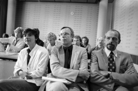 Kort geding tegen Konsumentencontact i.v.m. rapport over garnalen, midden direct, Bestanddeelnr 933-0611