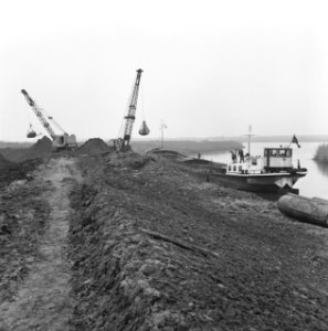 Kreekafsluitingen, kleilossen, biesbosch, Bestanddeelnr 168-0751