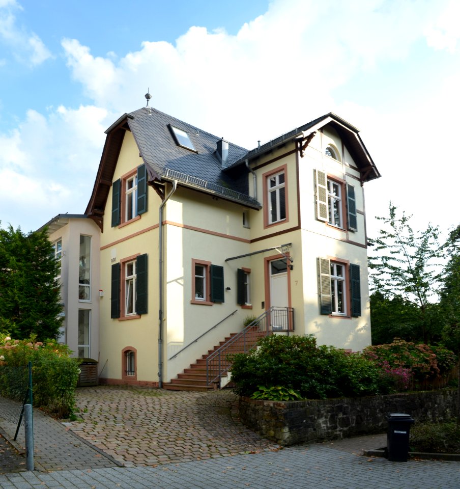 Kronberg, Wilhelm-Bonn-Straße 7