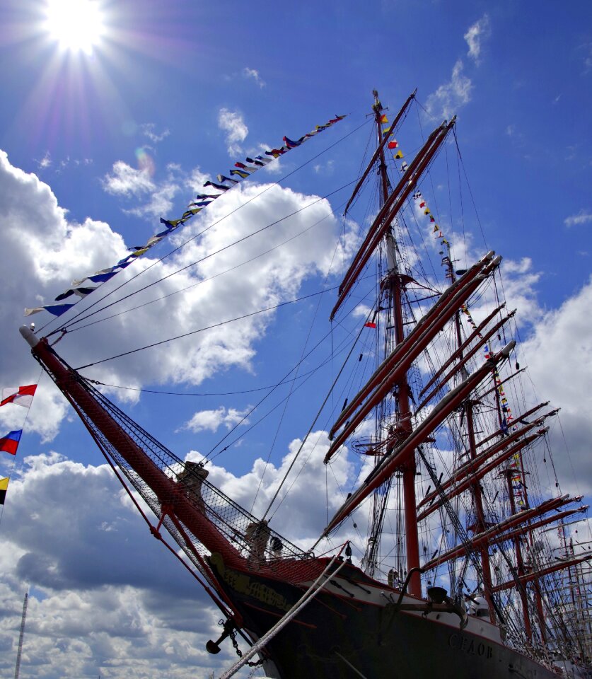 Ship the waterfront sailboats