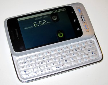 Docomo Optimus chat L-04C 02
