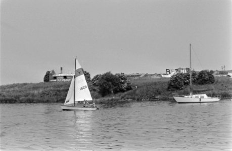 Kunstenaars bezetten eiland Pampus i.v.m. beleid regering t.a.v. BKR-regeling D, Bestanddeelnr 934-7240