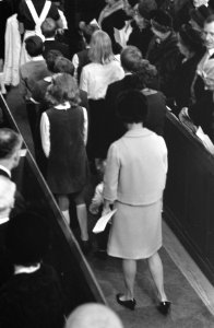 Doop Prins Johan Friso in Domkerk te Utrecht vertrek uit kerk, Bestanddeelnr 921-9749