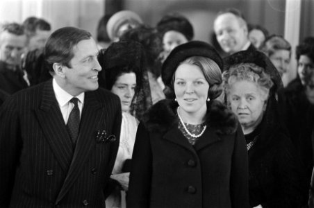 Doop van prins Carlos Xavier Bernardo , zoon van prinses Irene , op Kasteel Lign, Bestanddeelnr 923-2443