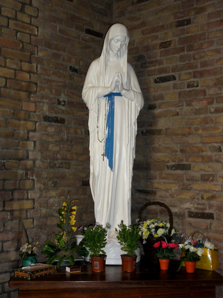 Doornenburg (Lingewaard) Mariabeeld in RK kerk
