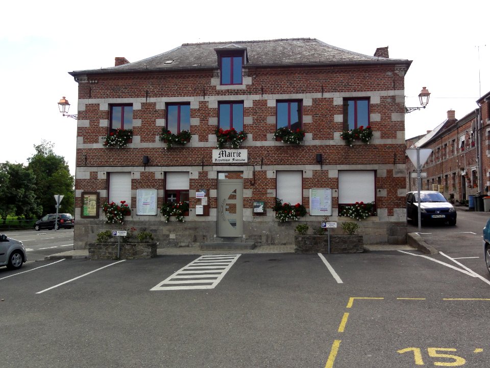 Dompierre-sur-Helpe (Nord, Fr) mairie