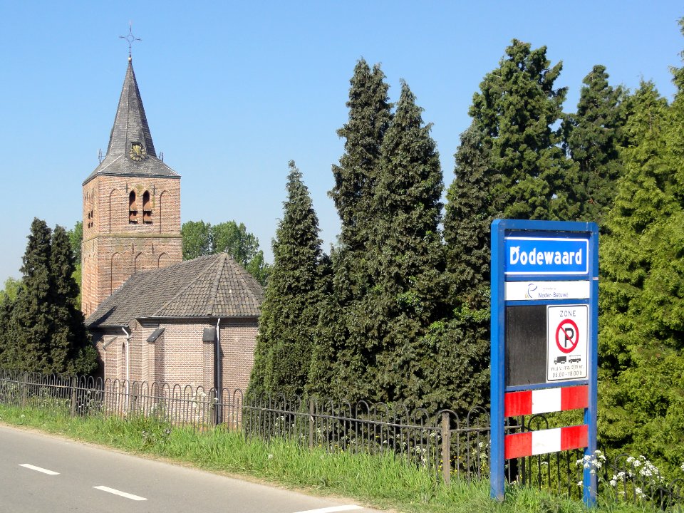 Dodewaard, NH kerk Hien