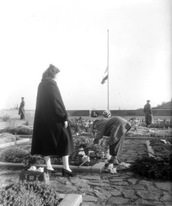Dodenherdenkingen. Bloemendaal Stille Tocht, Bestanddeelnr 905-7046