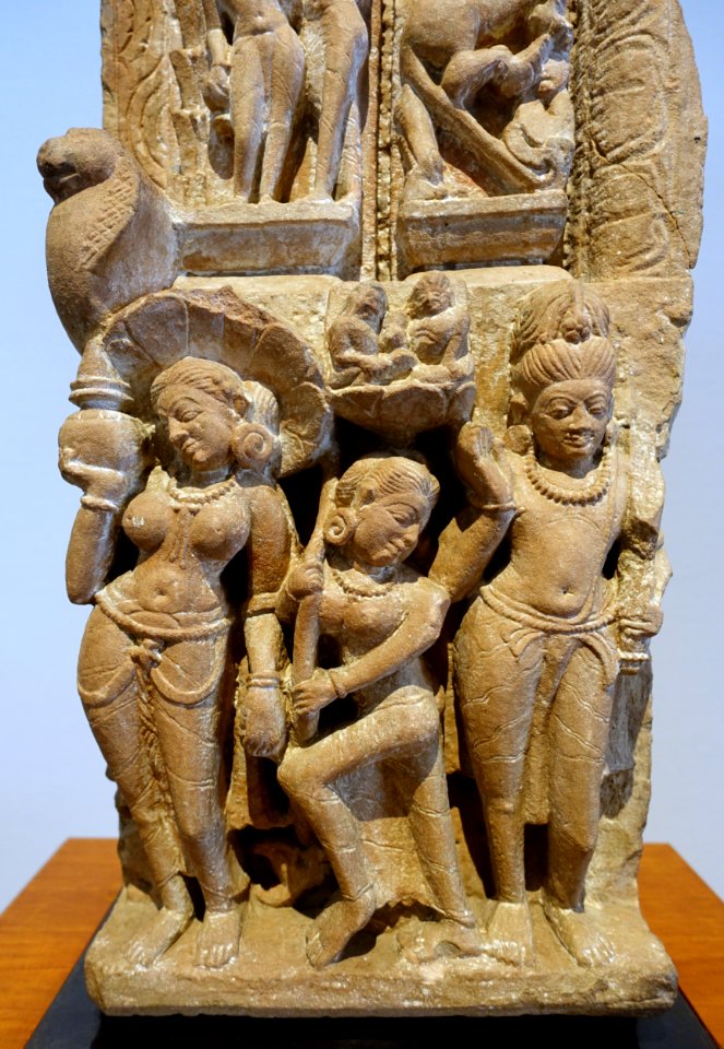 Door-jamb with Ganga, Central India, 7th-8th century AD, sandstone, view 2 - Matsuoka Museum of Art - Tokyo, Japan - DSC07039