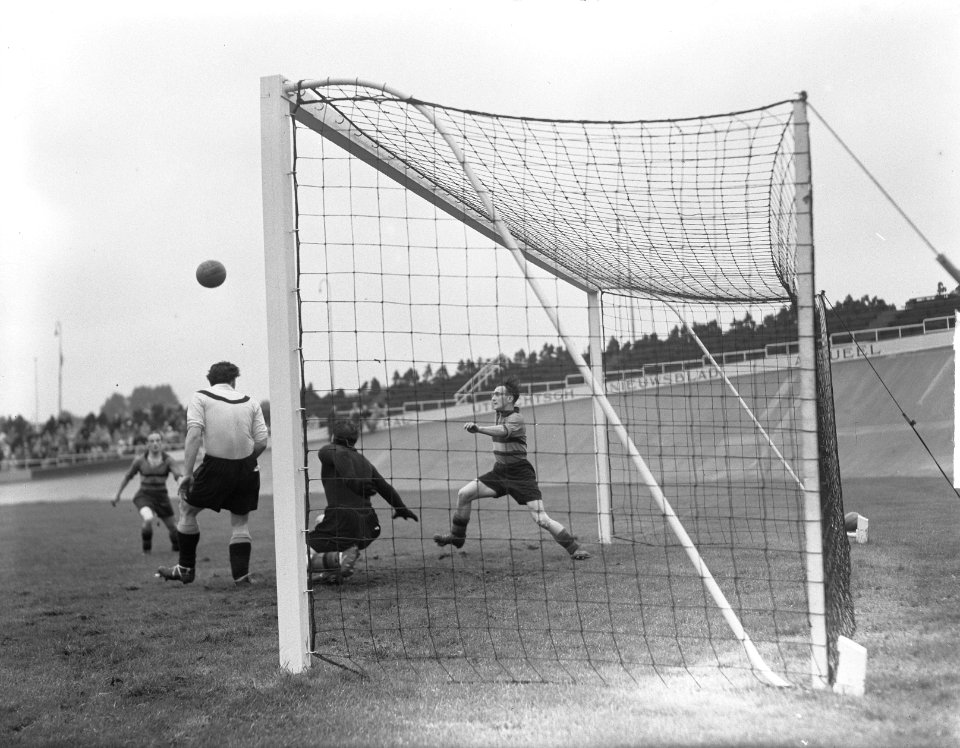 DOS tegen NEC 1-3, Bestanddeelnr 904-2068