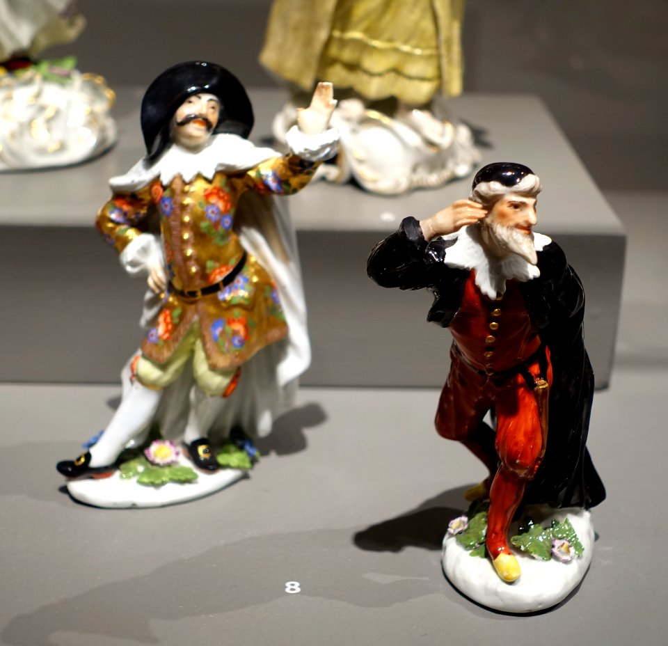 Doctor Boloardo and Pantaloon, Peter Reinicke, Meissen Porcelain Factory, c. 1743-1745, hard-paste porcelain - Wadsworth Atheneum - Hartford, CT - DSC05238