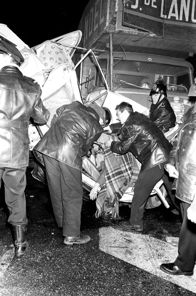 Dodelijk auto-ongeluk op de Delftlaan in Haarlem, 27 januari 1969, NL-HlmNHA 1478 06819 K 16