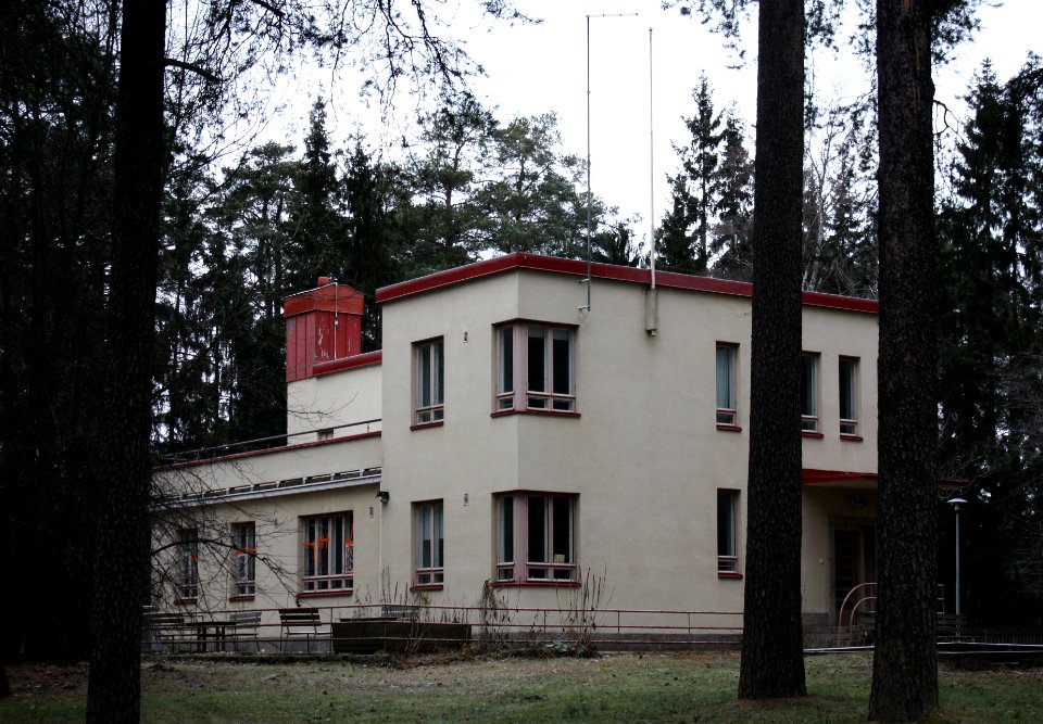Doctors residence Oulunsuu Hospital 20111120 02