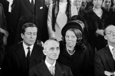 Doop van prins Carlos Xavier Bernardo , zoon van prinses Irene , op Kasteel Lign, Bestanddeelnr 923-2429