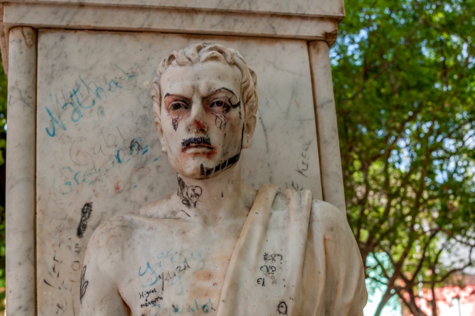 Doctor Vicente Marcano Square 4