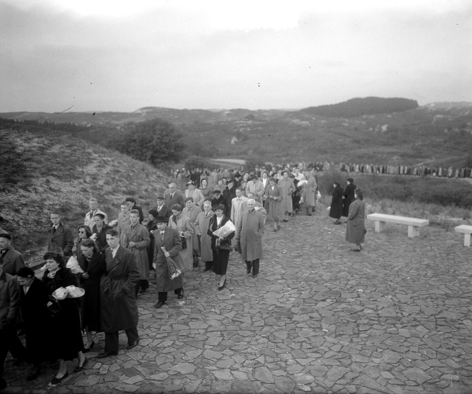Dodenherdenkingen. Bloemendaal Stille Tocht, Bestanddeelnr 905-7042