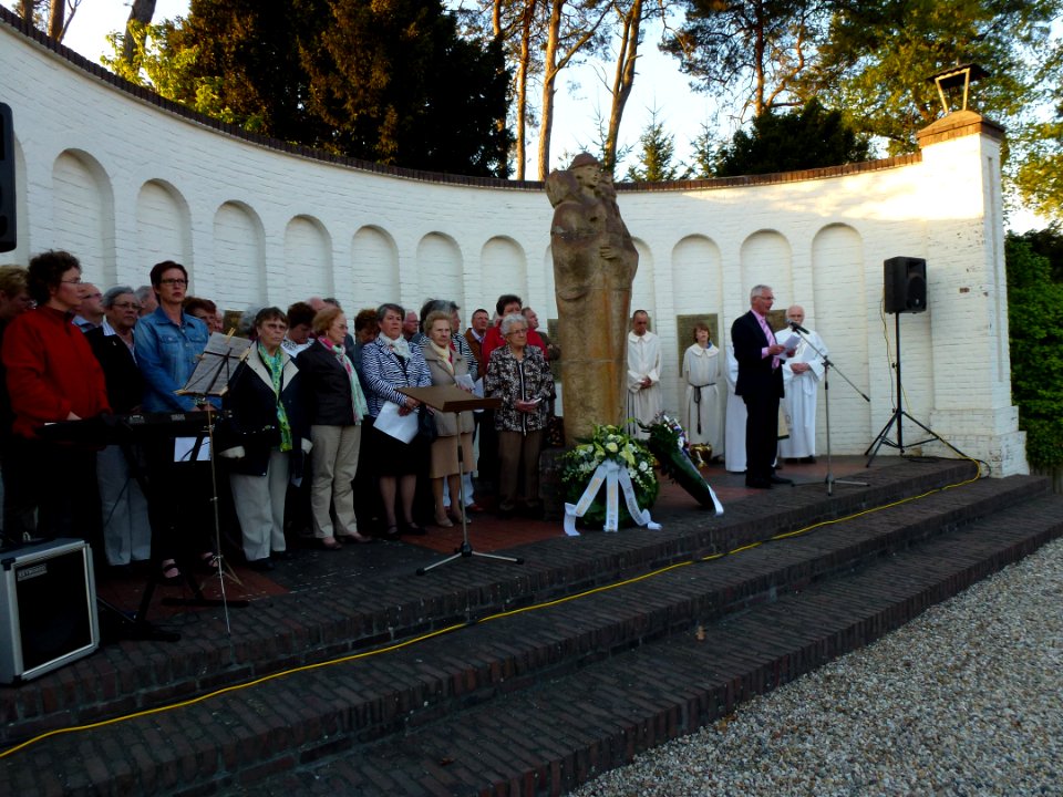 Dodenherdenking Montfort 2013 17